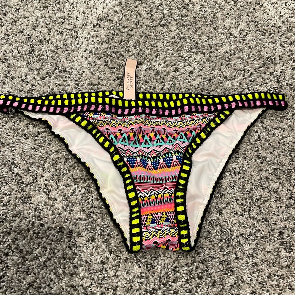 Victorias Secret Bikini Bottom M NWT